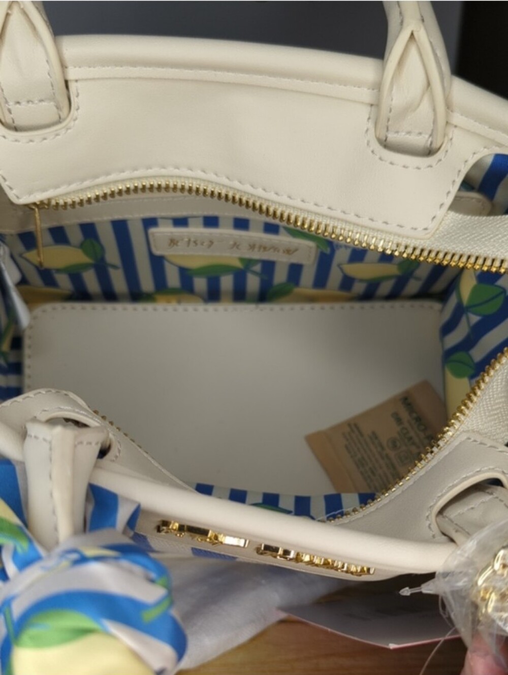 Betsey Johnson- "XO Lucy" Nautical Striped Lemon 🍋 Mini Satchel Crossbody Bag💙 - Picture 3 of 8